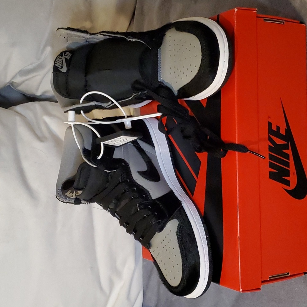 NWT Authentic Nike Jordan 1 Retro Hi OG